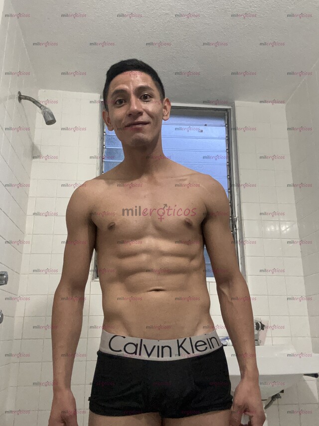 FOTOS DE ALEXIS, INTELIGENTE Y MUY CALIENTE, LISTO PARA COMPLACERTE.