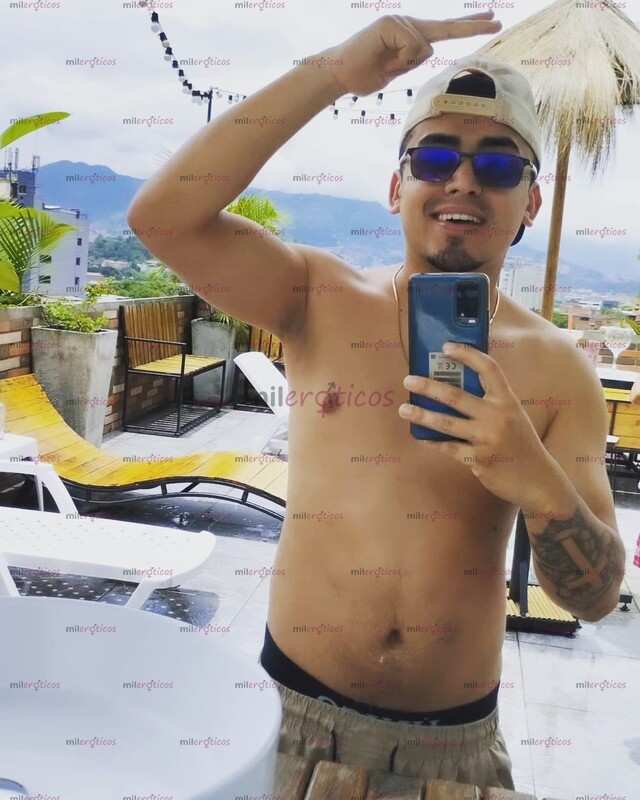 FOTOS DE JOVEN SERIO, COMPLACIENTE, MUY DISCRETO.