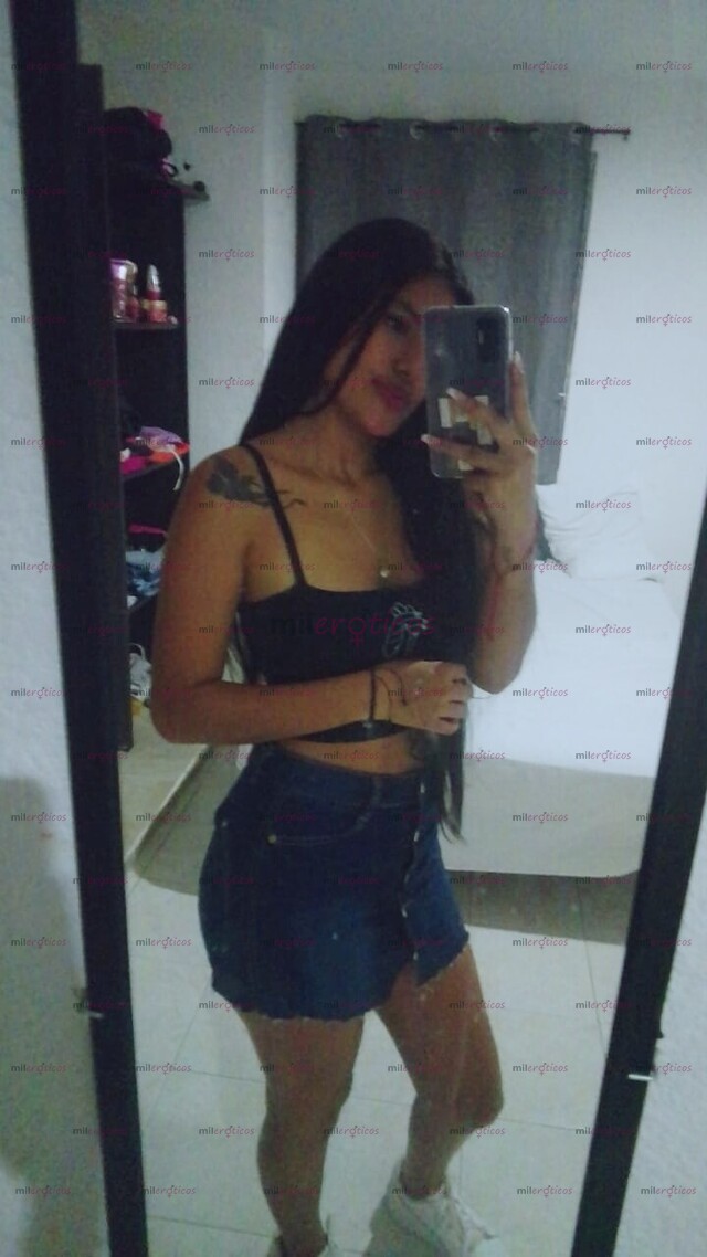 FOTOS DE MORENITA SÚPER CALIENTE HERMOSA COLOMBIANA