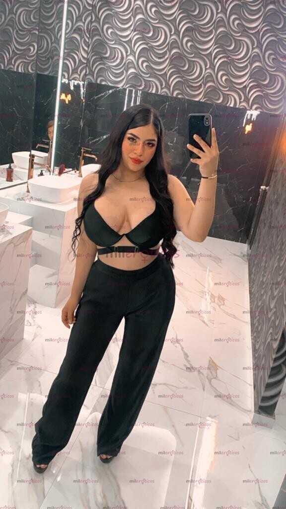 FOTOS DE 19 AÑOS RECIEN LLAGADA SUPER CALIENTE COLOMBIANA