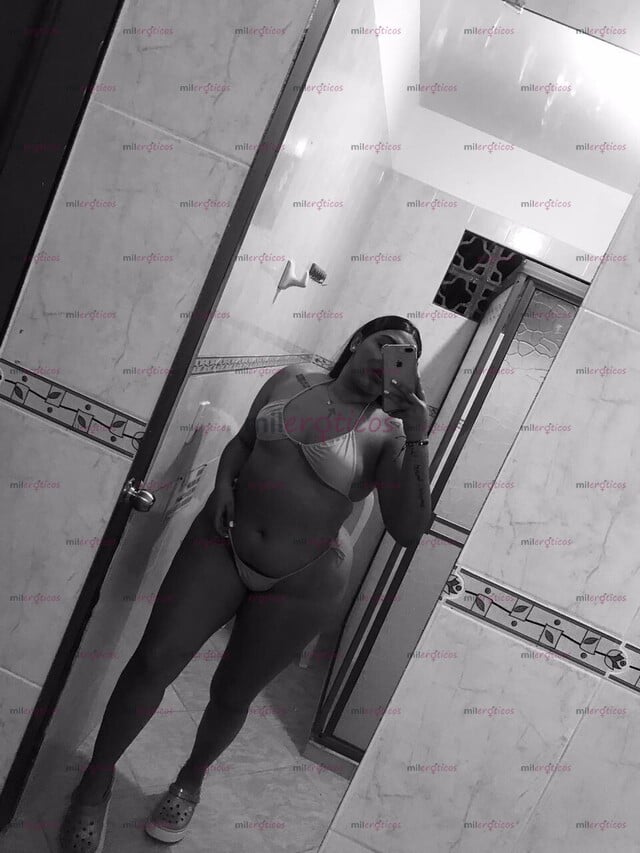 FOTOS DE HERMOSA CURVY GIRL EN MEDELLÍN MUY COMPLACIENTE Y CALIENTE. CADERAS ENORMES