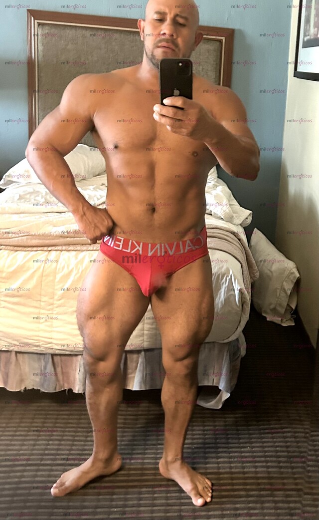 FOTOS DE MACHO MORENO,VARONIL, MÚSCULOSO, DOTADO, LECHERO