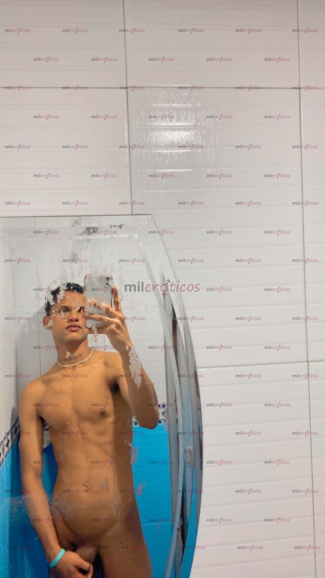 FOTOS DE FLACO VENEZOLANO VERGON DISPUESTO A CUMPLIR TUS FANTASÍAS