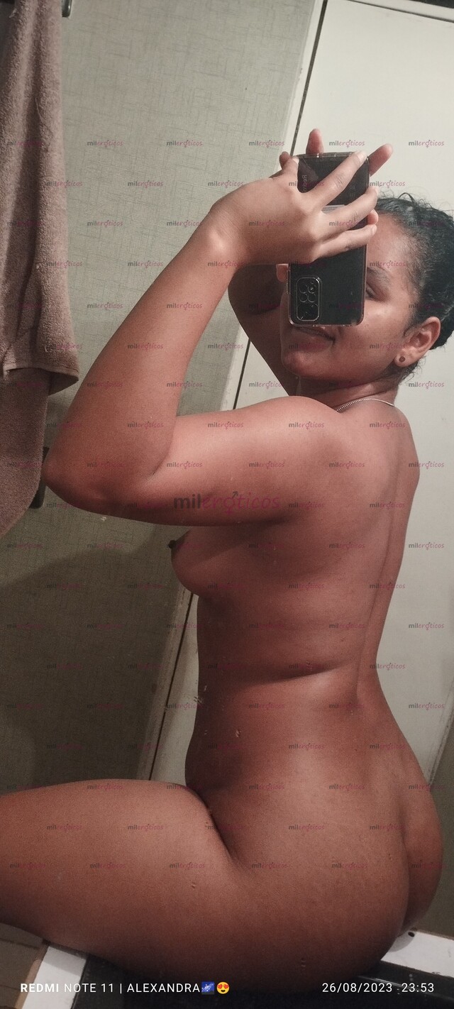 FOTOS DE HOLA LLEGÓ TU NENA LINDA TRAGA LECHE TU MORENITA DE 19 AÑOS PARA COMPLAHACÉRRICO