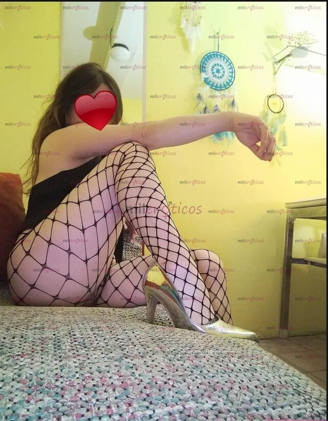 FOTOS DE TU Y YO A LA LUZ DE LAS VELAS BESÁNDONOS . NO SÉ , PIÉNSALO!