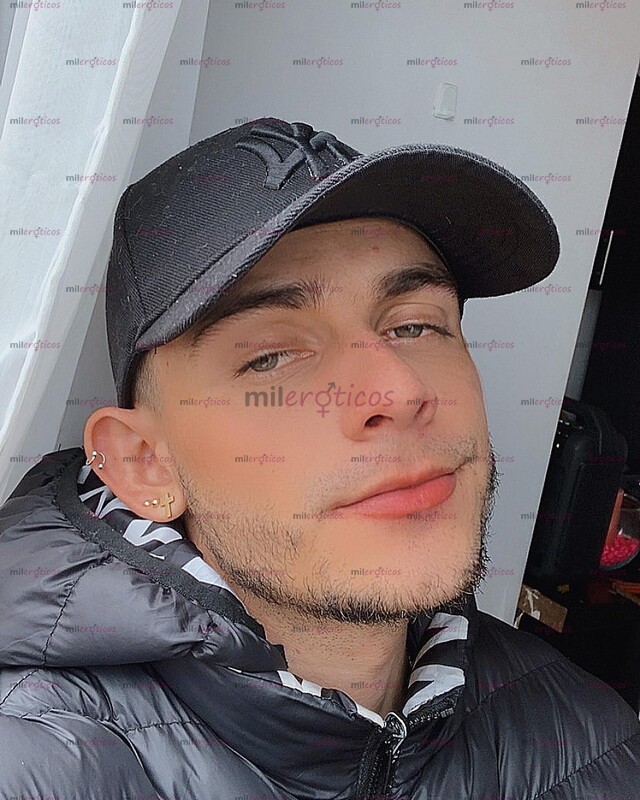 FOTOS DE OJOS VERDES, POLLO, DELGADO Y BIEN DOTADO CON APTO PRIVADO