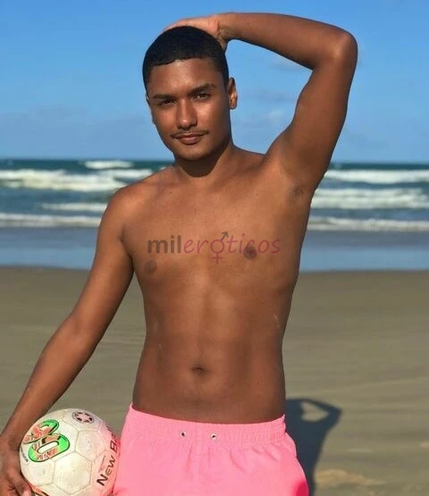 Disponivel para atendimentos com local limpo cheiroso e agradavel chama no whats e vamos ativo sem frescuras e dotado pronto para lhe satisfazer e lhe...
