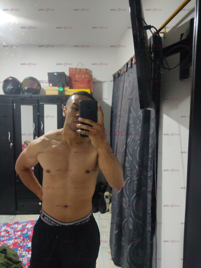 FOTOS DE ! ACTIVO ,MORENO , COMPLACIENTE, CON EXPERIENCIA EN TRÍOS O HOTWIFE !