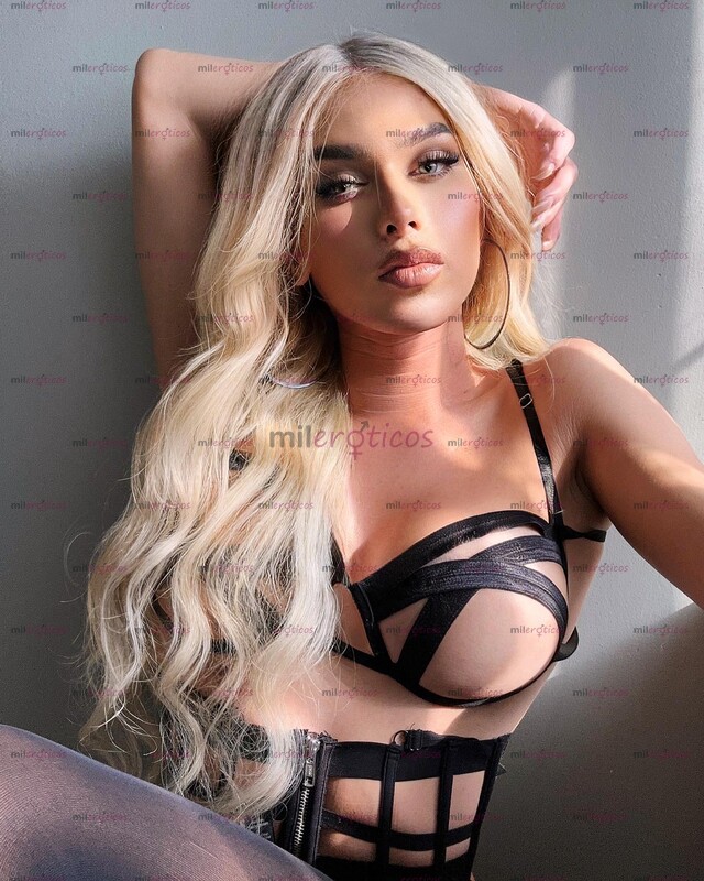 FOTOS DE HERMOSA NIÑA RUBIA SÚPER CALIENTE CON LUGAR ZONA TEC