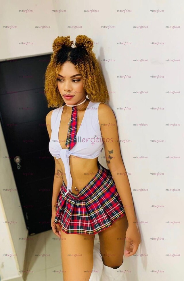 FOTOS DE LINDA SCORT, APASIONADA Y DIVERTIDA, JUGUETONA EN LA CAMA