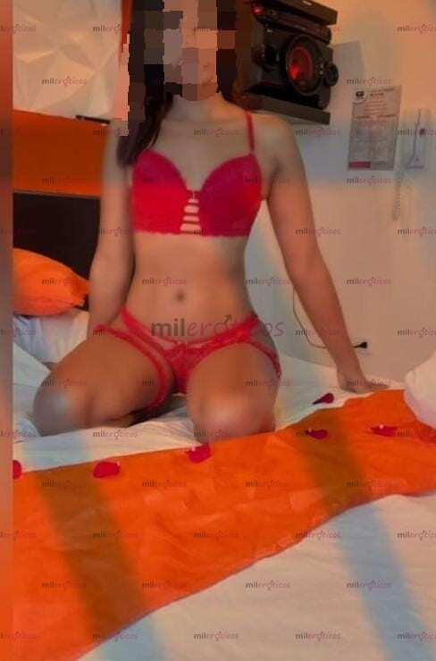 FOTOS DE HERMOSA MORENA, CARIÑOSA Y COMPLACIENTE.....