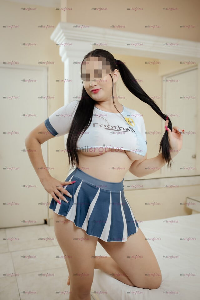 FOTOS DE 19 AÑITOS EXHUBERANTE SUPERCULAZO PIERNAS BONITAS ROSTRO ANGELICAL!!