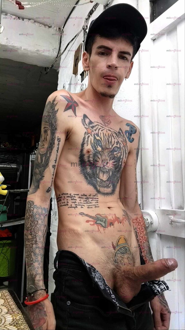 FOTOS DE FLACO MORBOSO FETICHERO TATUADO BLANCO VENDO VIDEOS CASEROS Y VIDEO LLAMADAS