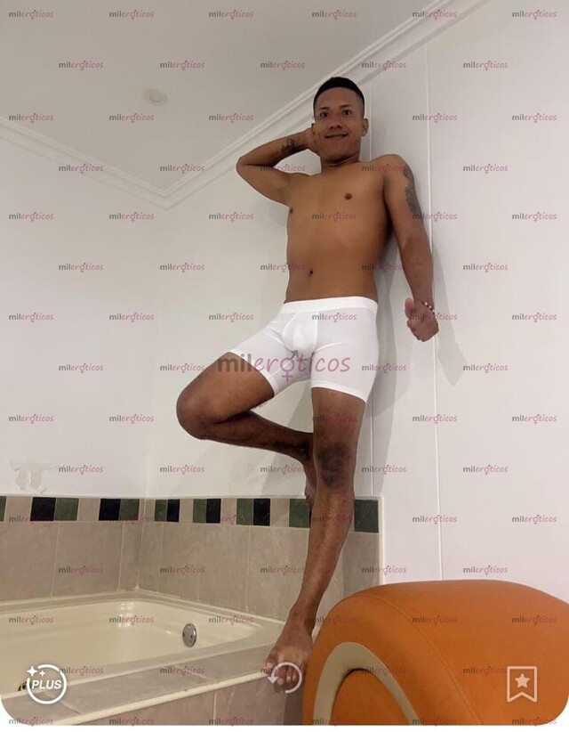 FOTOS DE NEGRO EXCLUSIVO PARA DAMAS Y PAREJA CORNUDOS Y MIRONES