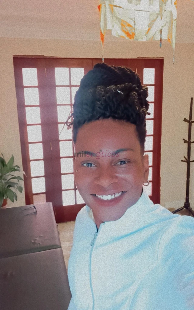 Olame chamo gabys sou esteticista massoterapeuta e terapeuta tantrico atendo no meu studio localizado proximo a estacao brigadeiro sala climatizada am...