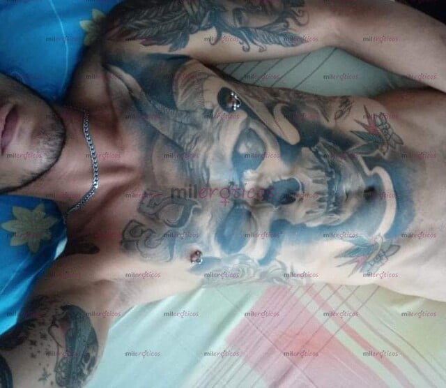 FOTOS DE DIEGO. JOVEN ATLÉTICO Y CALIENTE QUE CUMPLIRÁ TODAS TUS FANTASÍAS