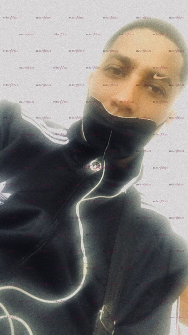 FOTOS DE CHICO DISPONIBLE SÚPER CALIENTE Y CACHONDO PARA PASARLA INCREÍBLE