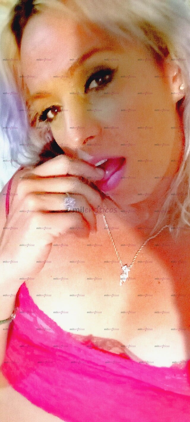 FOTOS DE SEXY COMPLASIENTE HERMOSA NENA TRANSEXUAL FEMENINA CALIENTE