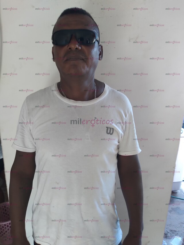 FOTOS DE DOTADO REALMENTE SENSUAL Y MUY COMPLACIENTE