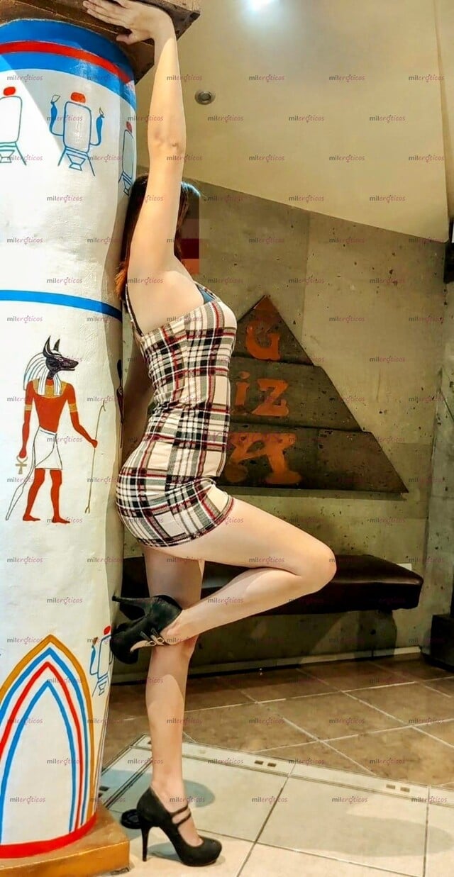 FOTOS DE SOY FERNANDA TENGO 22 AÑOS PIEL BLANCA, DELGADITA DE CARA MUY BONITA.......