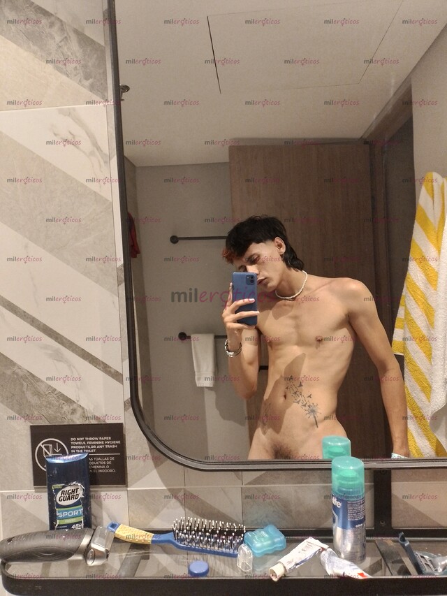 FOTOS DE JOVEN ARRECHO Y MORBOSO LECHERO COMPLACIENTE