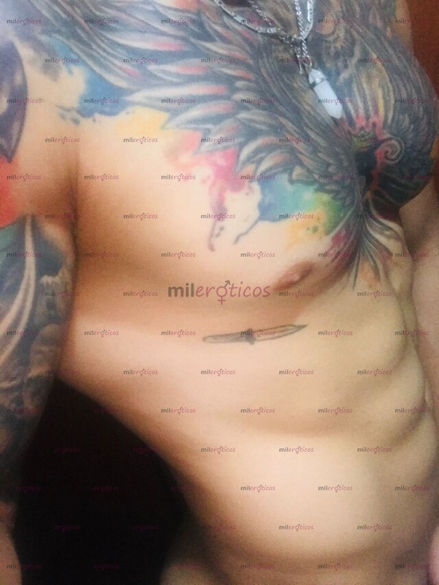 FOTOS DE CHICO MACHO JOVEN COMPLACIENTE ABIERTO A TODOS TUS DESEOS RESERVADO Y MUY SERIO