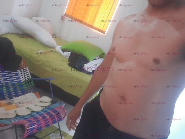 FOTOS DE ALEX DOTADO 22 CM DE VERGA MUCHA LECHE PARA TU BOCA DAMAS Y PAREJAS