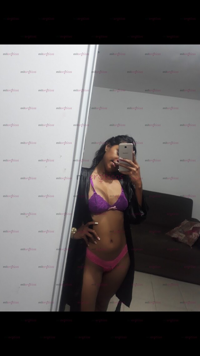 FOTOS DE FLACA LACTANTE APRETADITA CON GANAS DE COGER MUCHO