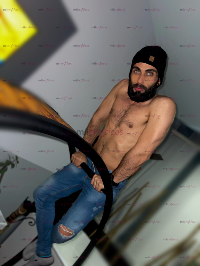 FOTOS DE MACHO VERGON EXPERTO EN PRINCIPIANTES 21CM GRUESA Y POTENTE 100% GARANTIZANDO