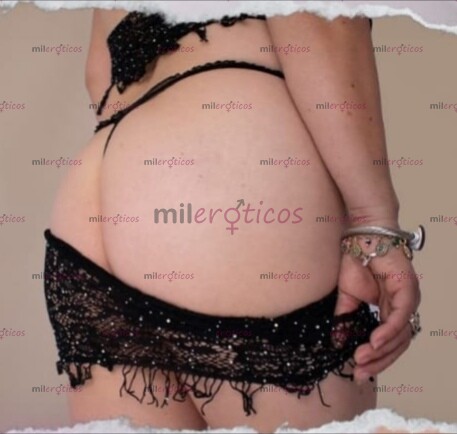 FOTOS DE MADURA CALIENTE COMPLACIENTE DISFRUTA DE UNA MAMADA AL NATURAL CON DERRAME EN MI