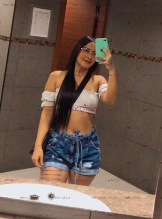 FOTOS DE RECIEN LLEGADA COLOMBIANA 19 AÑOS, CACHONDA Y LISTA PARA EL SEXO