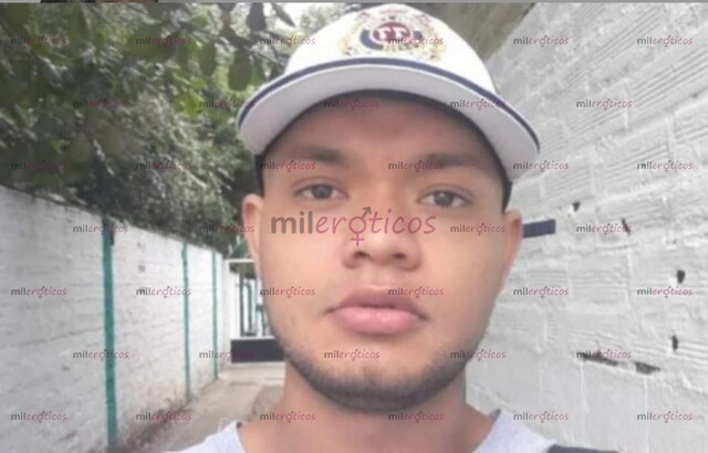FOTOS DE GIGOLO SUPERCOMPLACIENTE EN LA CIUDAD DE MEDELLIN COLOMBIA.