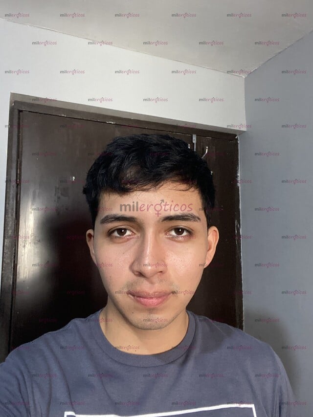 FOTOS DE CHICO DE 19 AÑOS, CALIENTE, MIDO 1.80CM DE ALTURA, DELGADO Y DE BUEN VER