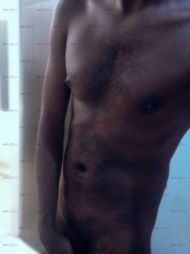 FOTOS DE MORENO ACTIVO CON GANAS DE HACERTE GEMIR DE PLACER FULL LECHERO
