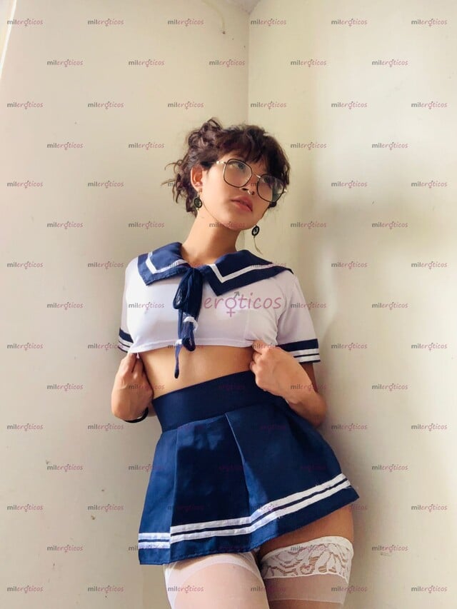 FOTOS DE PERVERSA ESTUDIANTE MASAJISTA INICIANDO EN ANAL