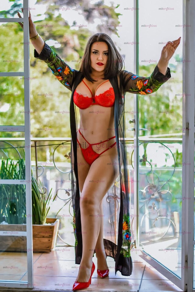 FOTOS DE 2, TE GUSTAN CULONAS? COLOMBIANA VOLUPTUOSA Y MUY COMPLACIENTE