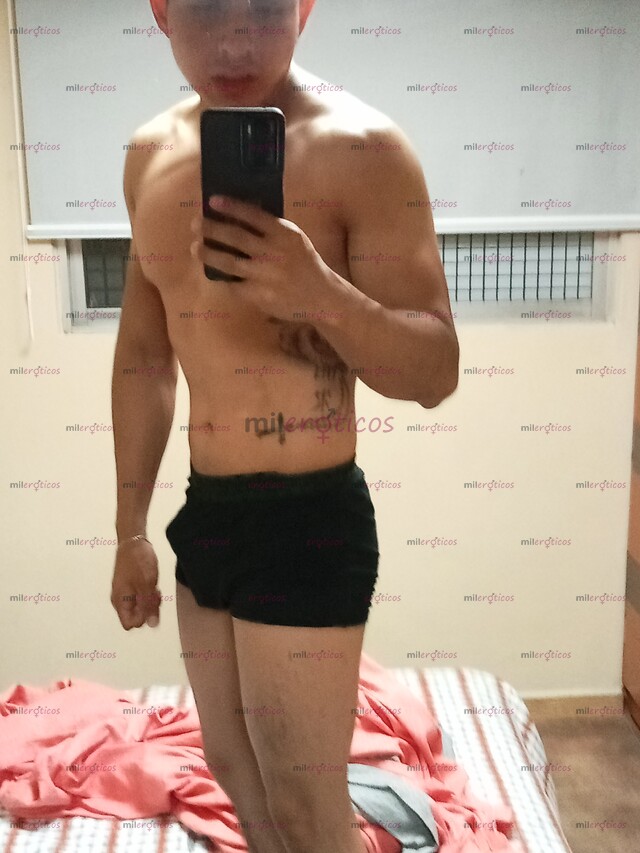 FOTOS DE ESTUDIANTE MUY CALIENTE DISPUESTO A DARTE MUCHO PLACER.