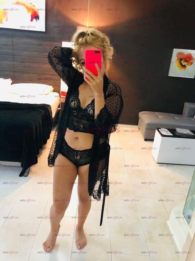 FOTOS DE KELLY RUBIA EXTROVERTIDA BONITA BUENA HONDA