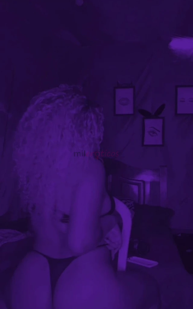 Ola meu amor tudo bem contigo eu me chamo cris sou uma acompanhante novinha safadinha disponivel para o seu prazer tenho a pele parda com um bumbum be...