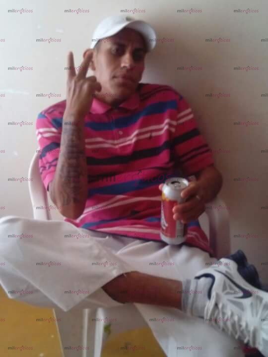 FOTOS DE JUNIOR 32 AÑOS MANDAME WATS A TUS ÓRDENES!!!!!