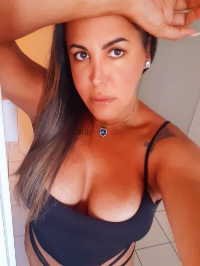 Oi sou grazi uma boneca loira bronzeada seios e bumbum grandes super feminina bonita e educada na cama sou muito safada carinhosa e fogosa ativa passi...