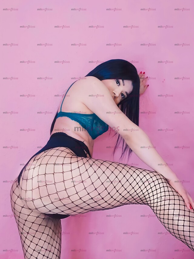 FOTOS DE CHAPARRITA EXTRAAPRETADA ORAL AL NATURAL MUY COMPLACIENTE EN LA CAMA CON LUGAR