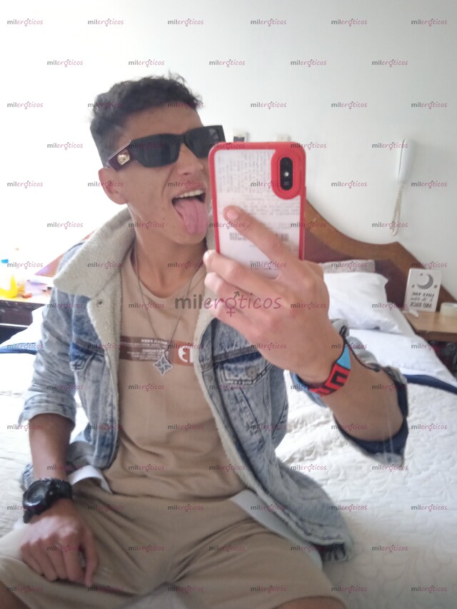 FOTOS DE POLLO COSTEÑO ACTIVO DOTADO DE 24 CM DE VERGA GRUESA