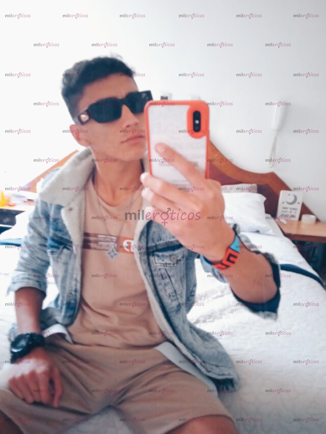 FOTOS DE POLLO COSTEÑO ACTIVO DOTADO DE 24 CM DE VERGA GRUESA