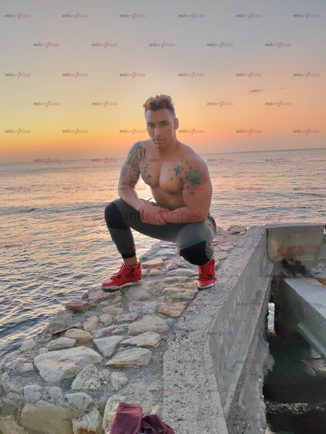 FOTOS DE SOY ESE MACHO VERGÓN TU MEJOR OBCION PARA COMPLACER CASADOS LLÁMAME