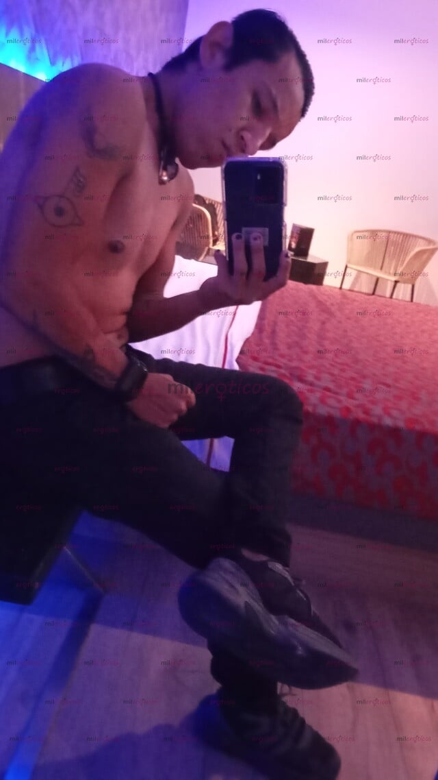FOTOS DE BISEXUAL 100% ACTIVO SCORT TATUADO DELGADO Y CUMPLE TUS FANTASÍAS