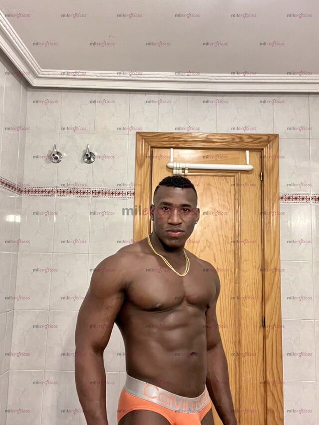 FOTOS DE NEGRO DOMINANTE POLLON ROMPE CULOS RECIÉN LLEGADO DE EUROPA