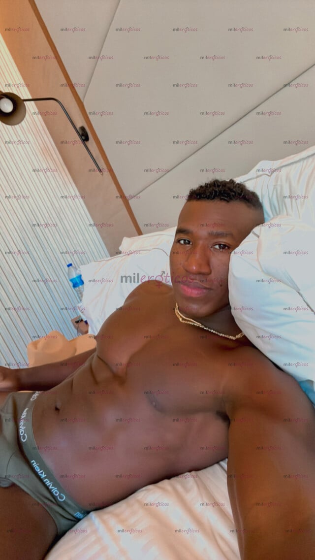 FOTOS DE NEGRO DOMINANTE POLLON ROMPE CULOS RECIÉN LLEGADO DE EUROPA