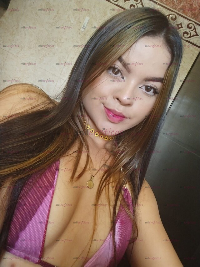 FOTOS DE AMOR SOY EMY UNA GRANDIOSA Y RICA MUJER DE TAN SÓLO 22 AÑITOS TENGO UN HERMOS