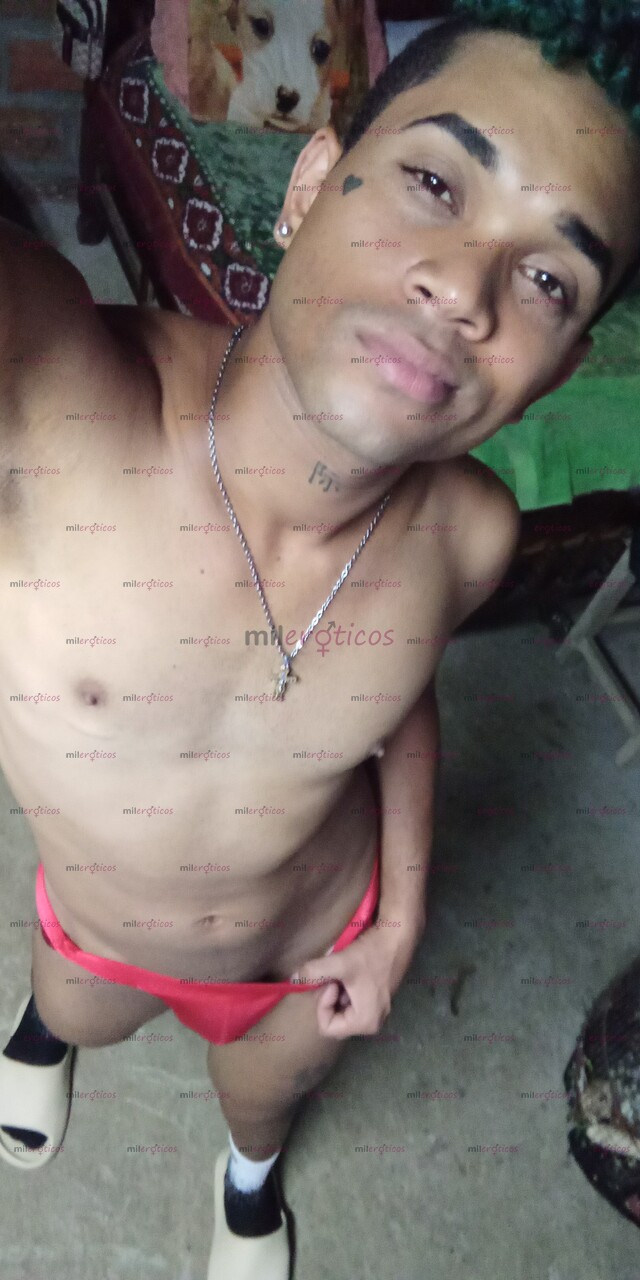 FOTOS DE MORENO CARIÑOSO VERSÁTIL ALTO BUEN ASEADO